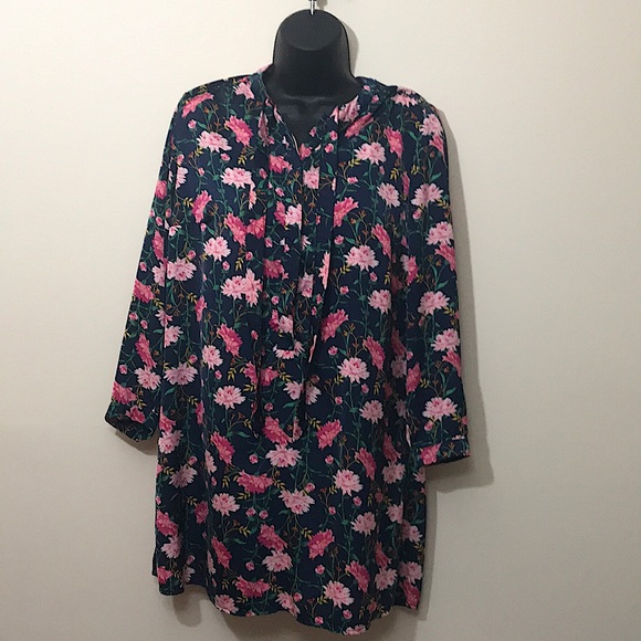 Vacation dress - Picture 1 of 2